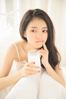 女生让男生随便诵自己的坤坤